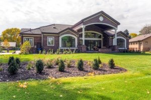 17 Niblick Ln Littleton CO-large-034-Back Yard-1500x996-72dpi