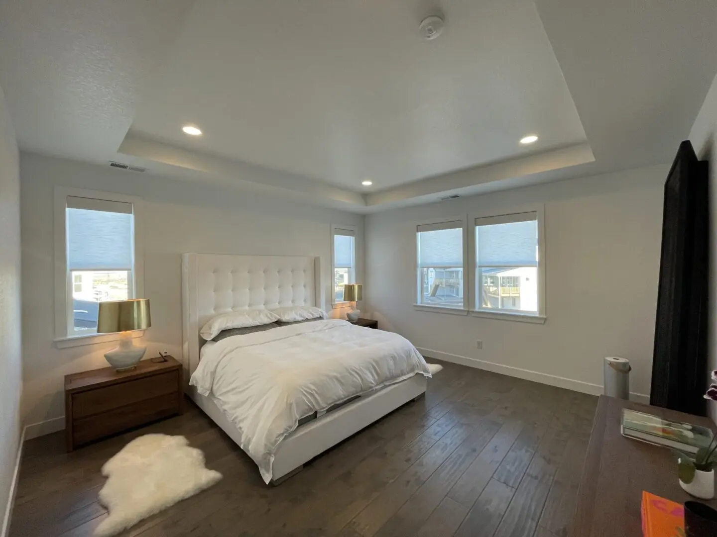 Image of white shades in bedroom